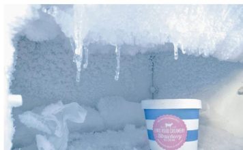 Ako vam se u frižideru gomila led, ubacite samo jednu namirnicu i problem će biti riješen