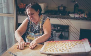 “3 razloga zašto sam majku smestila u starački dom čim je napunila 68: Nije zaslužila ni da je pogledamo u starosti”