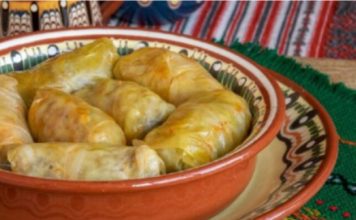 RECEPT ZA SARMU NAJPOZNATIJEG KUHARA IZ JUGOSLAVIJE: Svako ko je spremio po njegovim savjetima tvrdi da NIJE PROBAO BOLJU,a caka je u jednom sastojku