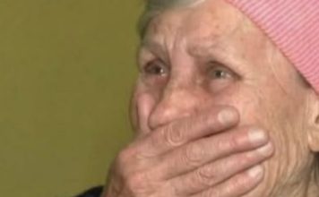Sin i zaručnica izbacili staru nemoćnu majku na ulicu po zimi! Bila gladna, spavala na klupi.. Prije nego što je preminula, uspjela je učiniti nešto zbog čega su se kajali do kraja života