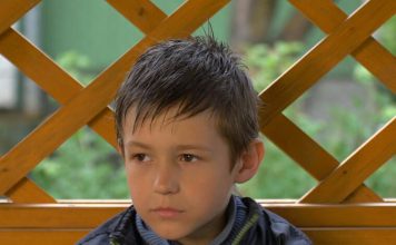 Kad je ostao bez majke trpeo poniženja i od učiteljice: Godinama kasnije gorko zažalila nakon što joj je stiglo pismo…