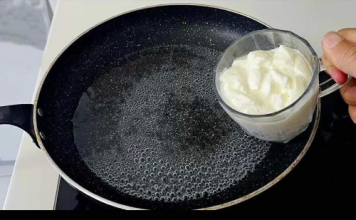 Samo sipajte JOGURT u kipuću vodu, dodajte brašno i ne morate ujutro ići u prodavnicu: Skoro NIKO za ovo ne zna!