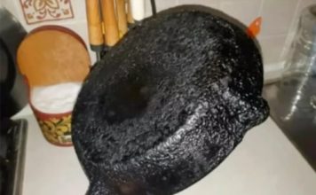 Htjela sam da bacim svoje stare tave, ali onda je baka podijelila ovaj “neobičan” trik: SVE JE OČIŠĆENO ZA 20 MINUTA!