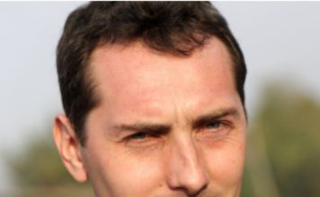 Ovaj Bosanac zbog svog imena hit na Balkanu: Pop nije hteo da mu krsti decu kad je čuo kako se zove, policija mu prašta prekršaje, tek da vidite imena braće