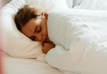 Večeras OBAVEZNO stavite OVO ispod jastuka: Dok vi spavate NOVAC će početi da se GOMILA