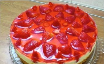 PREKRASNA TORTA OD JAGODA BEZ PEČENJA