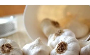 RECEPT IZ KANADE: Puter i bijeli luk ovako spremljeni liječe bolesti pluća