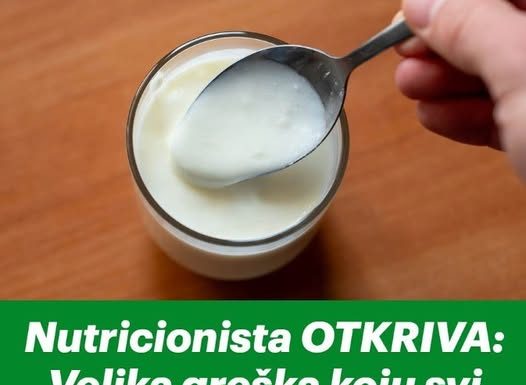 Nutricionista OTKRIVA: Velika greška koju svi pravimo sa jogurtom, bacamo najzdraviji dio