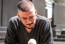 Mogu li nas umrli čuti?