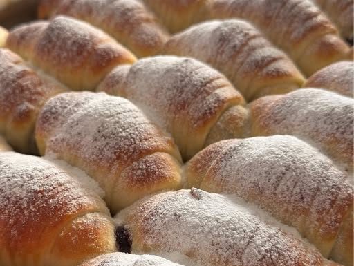 Tako jednostavne, a tako ukusne! SLATKE KIFLE SA EUROKREMOM koje svi hvale!