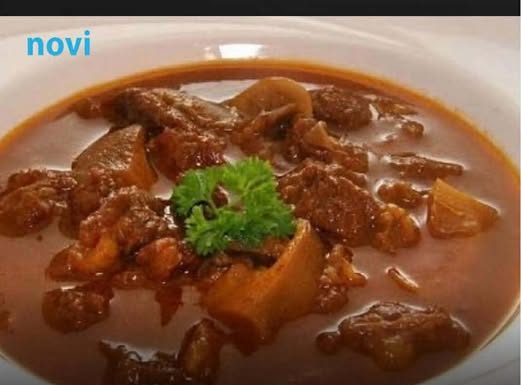 Pravi gulaš se ne kuha s vodom: Profesionalci dolivaju nešto drugo, i zato im uvijek uspijeva