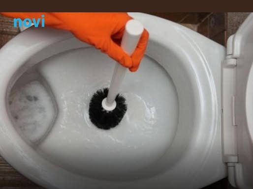 Isprskajte WC-šolju popularnim sprejem, a onda izribajte: Zablistaće kao nova