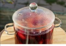 Tajni recept naših baka: Sok od suhog voća koji ubrzava metabolizam i jača probavu!