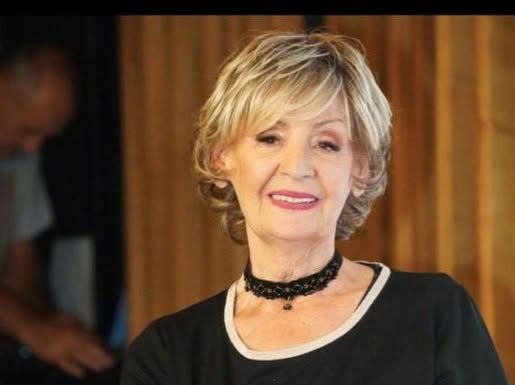 Lepa Lukić (85) priznala da ima dečka, evo ko je on: “Spojili smo se poslije 50 godina”