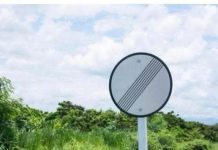 VEĆINA VOZAČA NE ZNA ŠTA ZNAČI OVAJ ZNAK: Objavio sliku na mrežama pa ga razapeli u komentarima – Evo šta ovaj znak ustvari predstavlja