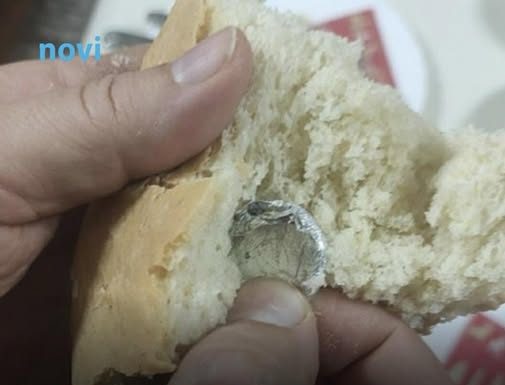 Šta znači kad nađete paricu u božićnoj česnici?