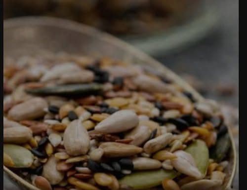 4 moćne sjemenke skidaju kilogram: Pojedite šaku dnevno, nosit ćete farmerke od prije 10 godina