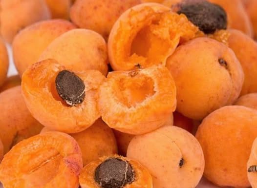 Nisu bolesni i ne znaju za RAK! Žive preko 100 godina, a žene rađaju i sa 65 godina! Smatraju da je ključ je u OVOM voću