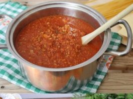 FANTASTIČAN BOLONJEZE SOS Sledeći dan je još BOLJI – BOGATOG ukusa i SAVRŠENO začinjen!