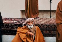 NIKO VAS NE SMIJE GAZITI: 6 arapskih savjeta kako natjerati da vas svi cijene i poštuju