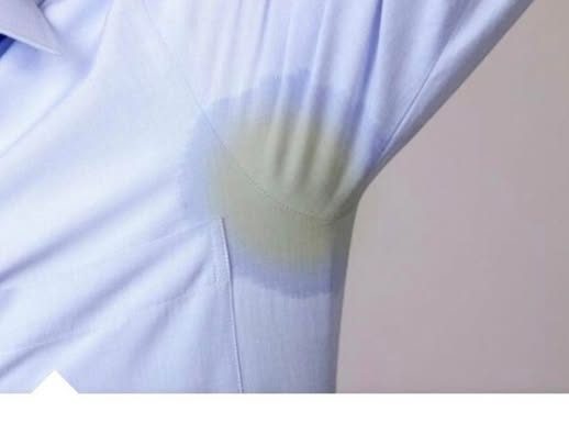 ZNOJITE SE DOK SJEDITE? POJAČANO ZNOJENJE MOŽE UKAZIVATI NA OZBILJAN PROBLEM: Evo šta vam se događa u organizmu