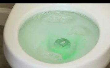 Bacite ovu tabletu u toalet i gledajte kako se magija dešava: požalit ćete što niste znali za to