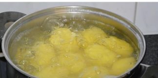 Da li još uvijek kuhate KROMPIR u slanoj vodi? Isprobajte ovu metodu i krompir će biti 10 puta ukusniji!