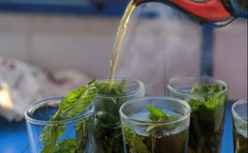 Čaj koji obnavlja sluznicu želuca: Prirodni štit za bol, peckanje i težinu u stomaku!