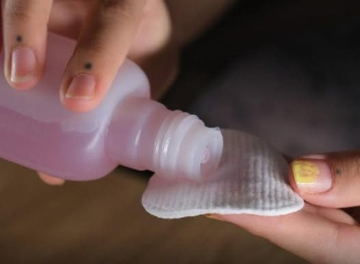 Aceton nije samo za nokte: Skida tvrdokorne mrlje kao od šale