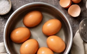 NE PROSIPAJTE VODU u kojoj su se KUVALA JAJA: Jednostavan trik može biti od koristi, a ne košta ništa