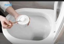 Otkrila sam jeftin način da lako očistim wc šolju: 1 kašika ovog praha uklanja i kamenac