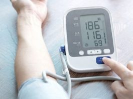 AKO OVAKO MJERITE PRITISAK DOBIĆETE NETAČNE REZULTATE: Stručnjaci otkrivaju GDJE griješite, ovo može da bude veoma OPASNO