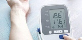 AKO OVAKO MJERITE PRITISAK DOBIĆETE NETAČNE REZULTATE: Stručnjaci otkrivaju GDJE griješite, ovo može da bude veoma OPASNO