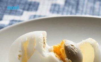 Vidite zeleni rub na kuhanom jajetu? Evo šta to znači