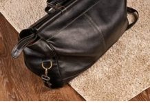 NIKADA NE OSTAVLJAJTE TORBU NA PODU- Evo zbog čega…