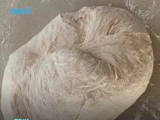 Pekari uvijek dodaju 1 sastojak u brašno: Tijesto raste kao ludo, a pecivo ostaje mekano 5 dana