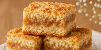 MEKŠI KOLAČ OD OVOG U ŽIVOTU NISTE PROBALI: Sipana pita sa jabukama bez mućenja testa