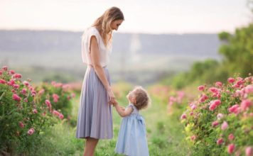 NEKE STVARI MOŽEMO SAMO OD MAJKE DA NAUČIMO: 5 lekcija o ljubavi koje svaka ćerka mora da zna
