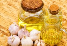 Ulje od bijelog luka savršen lijek za zglobove i kičmu (RECEPT)