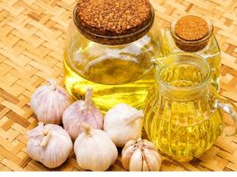 Ulje od bijelog luka savršen lijek za zglobove i kičmu (RECEPT)