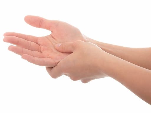 DA LI VAM TRNU RUKE ILI PRSTI? EVO NA ŠTA VAS UPOZORAVA OVAJ SIMPTOM: Obratite pažnju dok nije kasno
