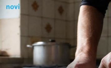 Bez suza: Jedna stvar iz kuhinjske fioke može potpuno promijeniti sječenje luka
