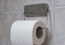 Da li rolna toalet papira treba da bude okrenuta ka zidu ili spolja? Stručnjaci rešili večitu dilemu, evo koji način je bolji