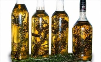 LJEKOVITA RAKIJA OD RUŽMARINA: Ubacite biljku u rakiju i dobit ćete lijek za upale i reumu…