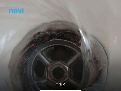 Nije sirće ni soda bikarbona: Ovaj jeftin sastojak može pomoći kod začepljenog odvoda