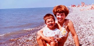 „MAJKA ME RODILA SA SAMO 14 GODINA I OSTAVILA U PORODILIŠTU!“ Godinama je tražio istinu, a onda je uradio DNK TEST I SAZNAO KO MU JE OTAC – tada mu je, kaže, postalo jasno ZAŠTO GA JE MAJKA TOLIKO MRZILA!