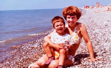 „MAJKA ME RODILA SA SAMO 14 GODINA I OSTAVILA U PORODILIŠTU!“ Godinama je tražio istinu, a onda je uradio DNK TEST I SAZNAO KO MU JE OTAC – tada mu je, kaže, postalo jasno ZAŠTO GA JE MAJKA TOLIKO MRZILA!